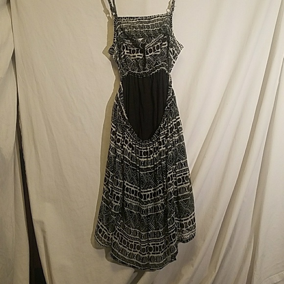 Final BRANDY MELVILLE B & W Dress w/back cut out, - Picture 2 of 4